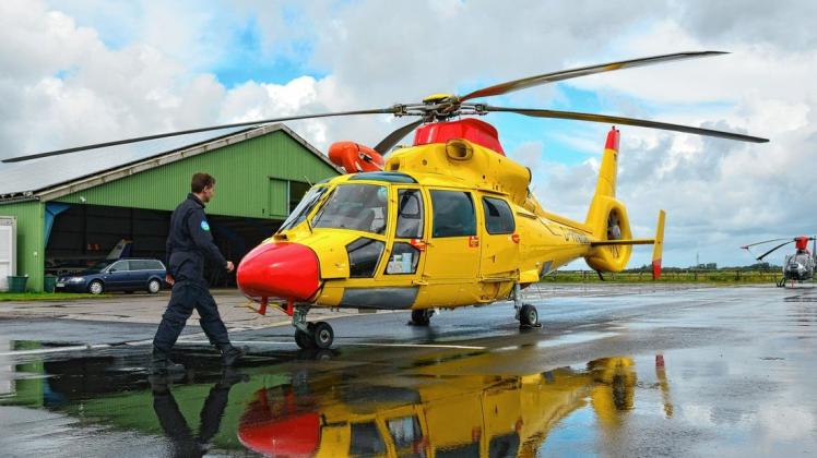 Die Station von Northern Helicopter in St. Peter-Ording: Einer der hier stationierten Rettungshubschrauber flog zu dem Notfall auf See.