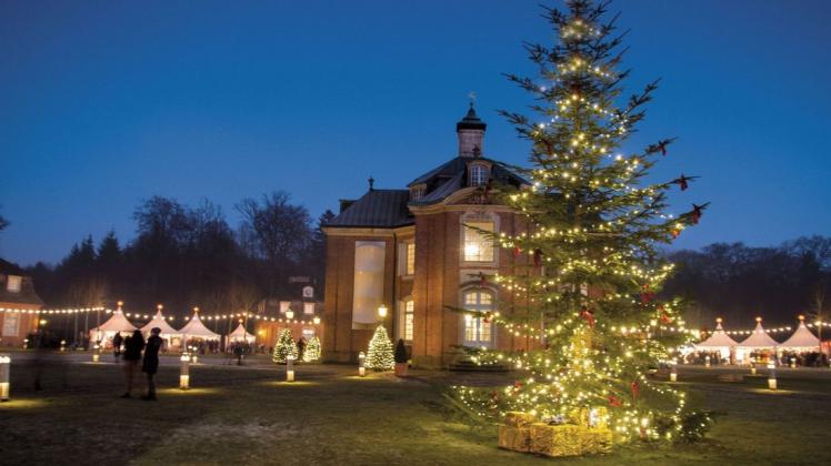 Im zweiten Jahr in Folge ist der Weihnachtsmarkt auf dem Gelände des Emslandmuseums Schloss Clemenswerth in Sögel abgesagt worden (Archivbild).