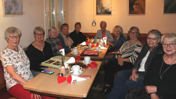 50 Jahre nach ihrem Schulabschluss trafen sich die ehemaligen Helen-Lange-Schülerinnen im Restaurant Kontraste.