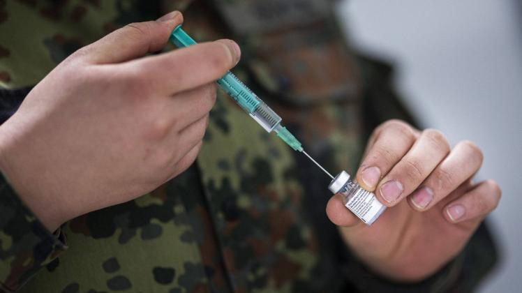 Soldaten aus Stadum halfen beim Betrieb im Impfzentrum in Niebüll.