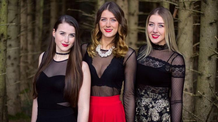 Die drei singenden Schwestern, bekannt unter ihrem Gruppennamen „3mal1“, treten am Sonntag (28. November) im Burg-Kinocenter in Uetersen auf.
