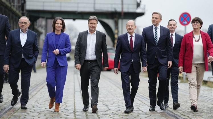 "Die Ampel steht": SPD, Grüne und FDP haben sich auf einen gemeinsamen Koalitionsvertrag geeinigt.