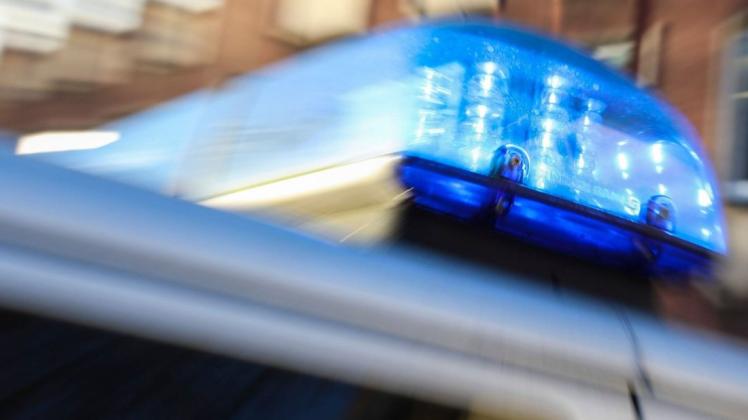 Zu einem Auffahrunfall zwischen Auto und Trecker-Anhänger auf der Kreisstraße 10 bei Alt Farpen wurde die Wismarer Polizei gerufen.