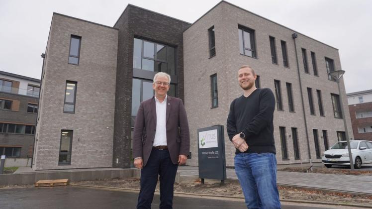 Freuen sich über den Bezug der neuen Geschäftsstelle an der Nödiker Straße in Meppen: (v.l.) Vitus-Werk-Geschäftsführer Michael Korden und Pressesprecher Daniel Robin.