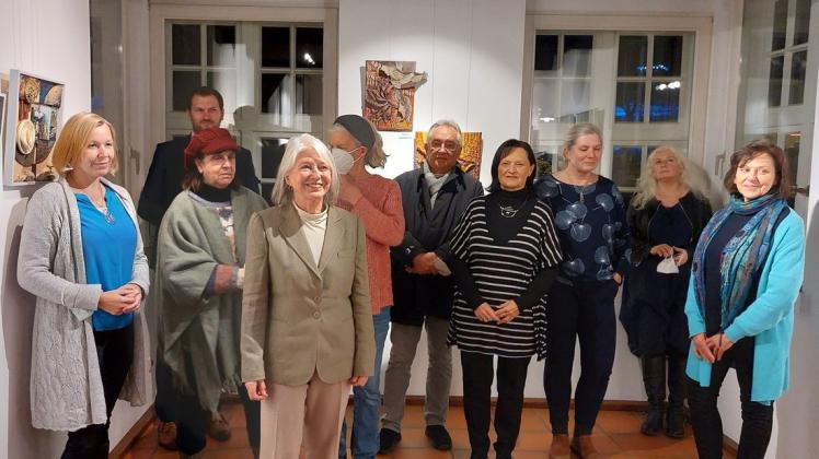 Mitglieder des Kunstvereins stellen bis zum 19. Dezember in der Alten Posthalterei aus. Mitglieder des Kunstvereins stellen bis zum 19. Dezember in der Alten Posthalterei aus.