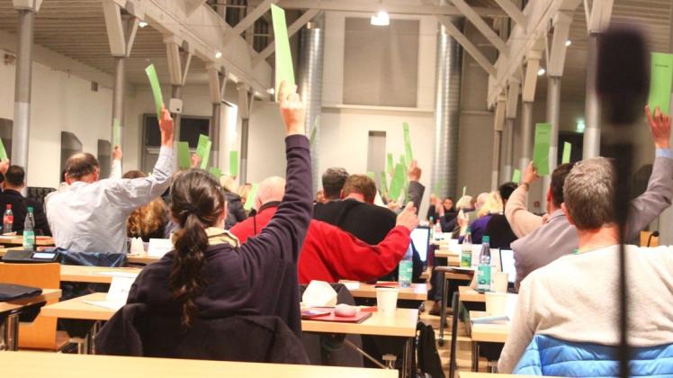 Der Sitzungsbetrieb unter 3G-Bedingungen löste bei einigen Delmenhorster Ratsleuten einige Beklemmungen aus (im Bild die Dienstagssitzung im Commedia auf der Nordwolle).