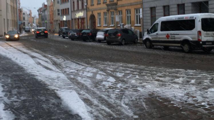 Schnee und Glätte trotz Winterdienst: So die Kritik von SVZ-Lesern.