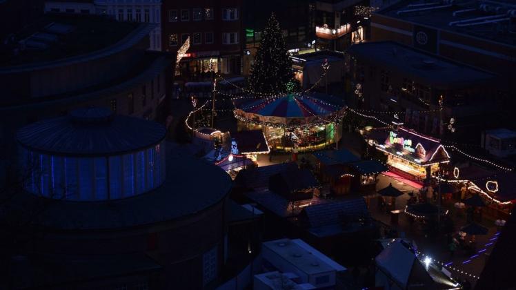 Beim Delmenhorster Weihnachtsmarkt könnte der Lichterglanz schon in Kürze Geschichte sein.