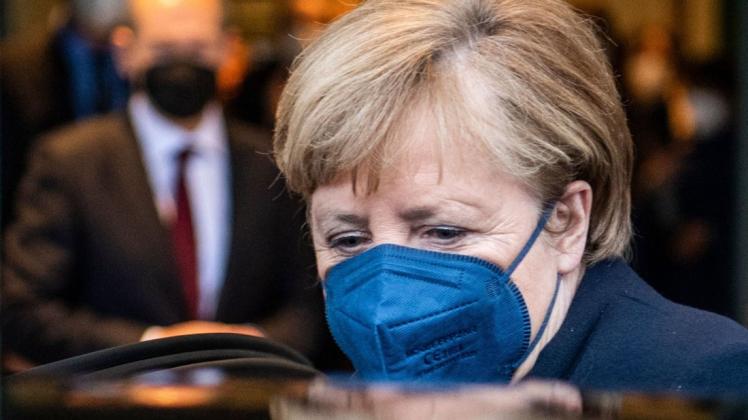 Ex-Kanzlerin Merkel soll eine politische Biografie planen.