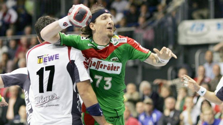 Das Foto zeigt Stefan Kretzschmar (re.) 2007 in einem seiner letzten Spiele vor dem Karriereende. Feiert die Handball-Ikone 14 Jahre später ihr Comeback?