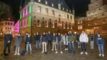 Sie sind stark für die Jugendlichen in Osnabrück: Die Jungparlamentarier des neuen fünften Jugendparlaments nach ihrer ersten konstituierenden Sitzung.