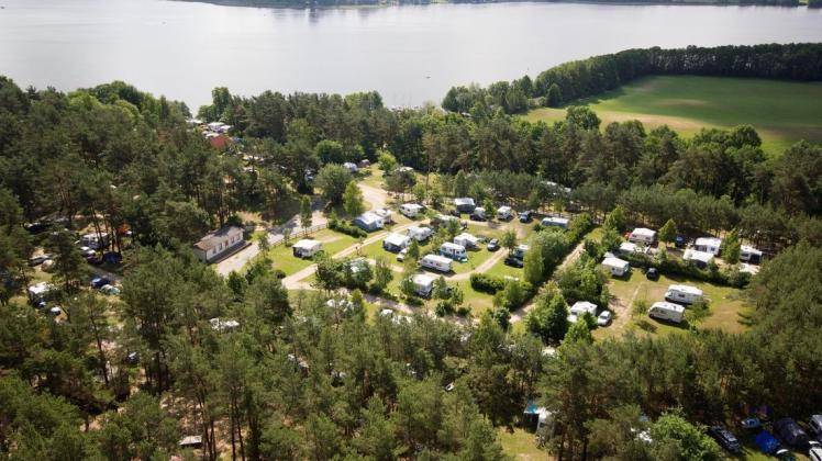 Der Campingplatz Havelberge am Woblitzsee in Groß Quassow