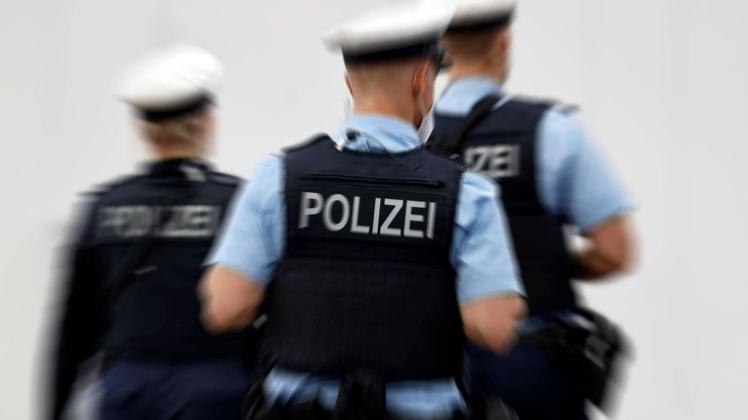Ein Beamter der Bundespolizei wurde am Dienstag am Bahnhof Neumünster durch einen Tritt ins Gesicht verletzt.(Symbolfoto)