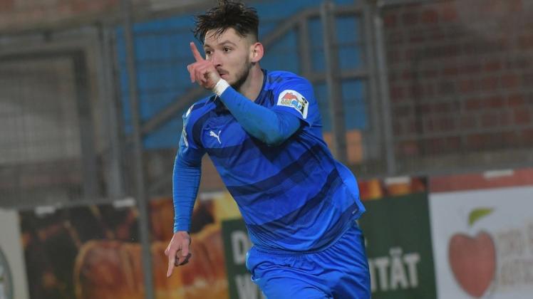 Will wieder jubeln: Lottes Stürmer Cedric Euschen, hier nach seinem Treffer am Dienstagabend zum zwischenzeitlichen 2:0 im Heimspiel gegen Düsseldorfs U23, das mit dem 3:1 den wichtigen fünften Saisonsieg einbrachte. Will wieder jubeln: Lottes Stürmer Cedric Euschen, hier nach seinem Treffer am Dienstagabend zum zwischenzeitlichen 2:0 im Heimspiel gegen Düsseldorfs U23, das mit dem 3:1 den wichtigen fünften Saisonsieg einbrachte.