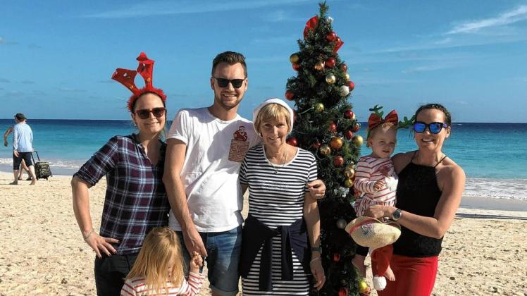 Familie Gelhar aus Rostock feiert Weihnachten auf der Hauptinsel der Bermudas - bei sommerlichen Temperaturen.