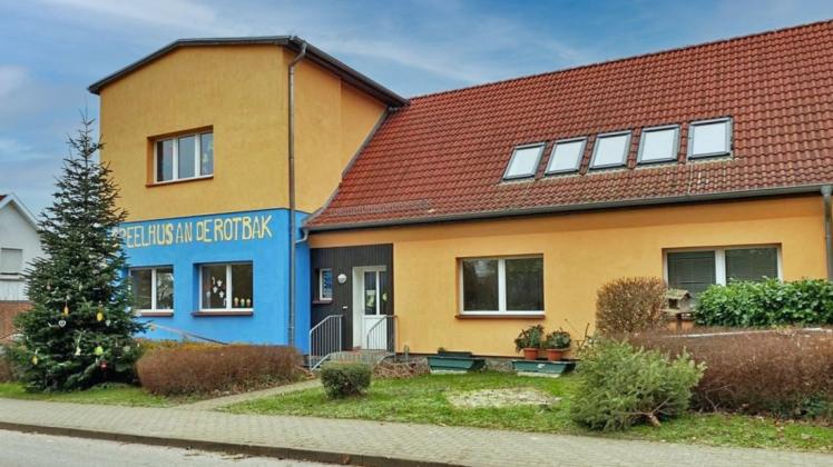 Das Institut Lernen und Leben mit Sitz in Rostock-Bentwisch hat die Trägerschaft für die Kita „Speelhus an de Rotbäk“ in Lambrechtshagen übernommen.