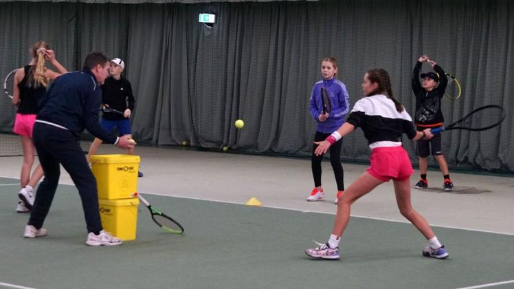 Trainer Sönke Capell hatte für die Tennistalente ein abwechslungsreiches Trainingsprogram in petto.