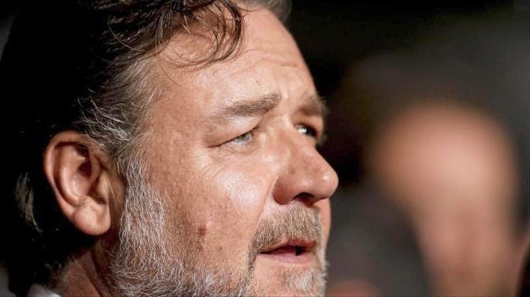 In angetrunkenem Zustand hat Russell Crowe von Leonardo DiCaprio einen Dino-Kopf gekauft. 
