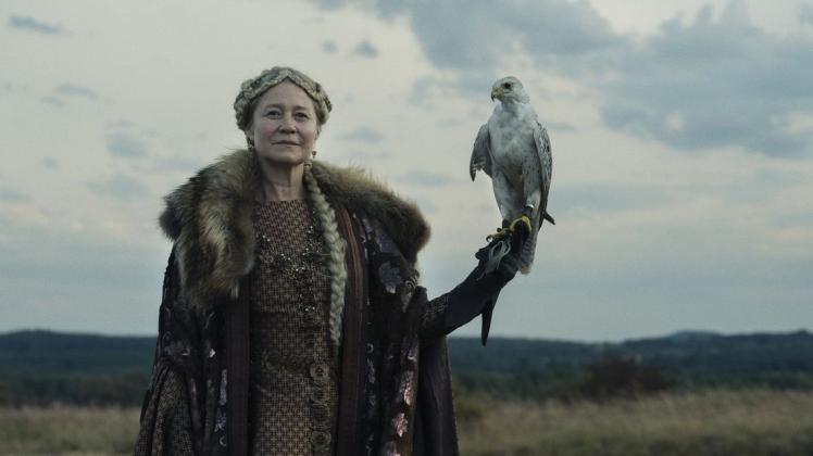 Trine Dyrholm als Margarethe in einer Szene des Films „Die Königin des Nordens“.