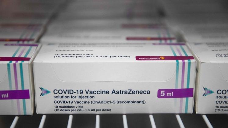 Der britisch-schwedische Pharmakonzern Astrazeneca hat eine Zulassung seines Corona-Impfstoffs in der EU beantragt.