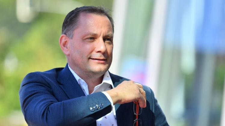 Tino Chrupalla, Bundessprecher der AfD, lehnt Aufnahme von Flüchtlingen ab. Tino Chrupalla, Bundessprecher der AfD, lehnt Aufnahme von Flüchtlingen ab.