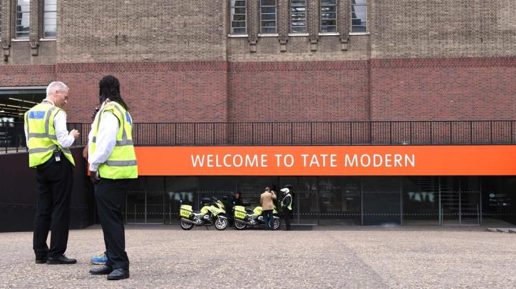Das Tate-Modern-Museum in London wurde am Sonntag evakuiert. Foto: AFP/DANIEL SORABJI