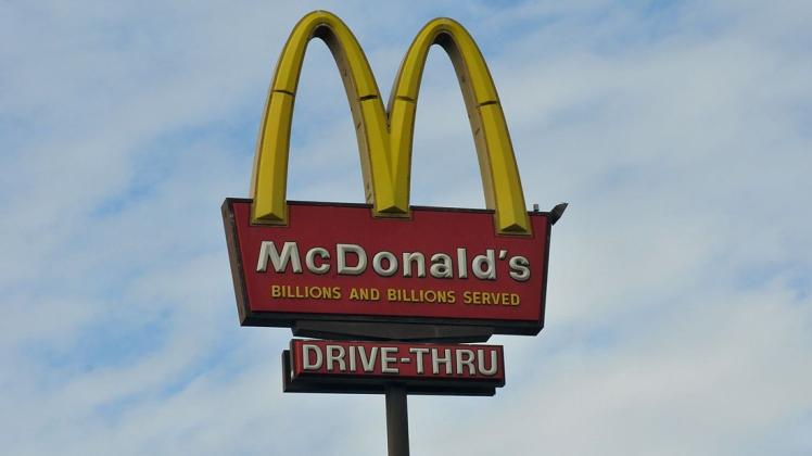 McDonald&apos;s muss sich nun auch nach einem neuen Personalchef umsehen. Foto: imago images/Dean Pictures