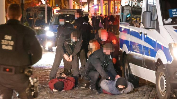 In Sachsen kommt es immer wieder zu Protesten und Polizeieinsätzen, wie hier in Chemnitz. In Sachsen kommt es immer wieder zu Protesten und Polizeieinsätzen, wie hier in Chemnitz.