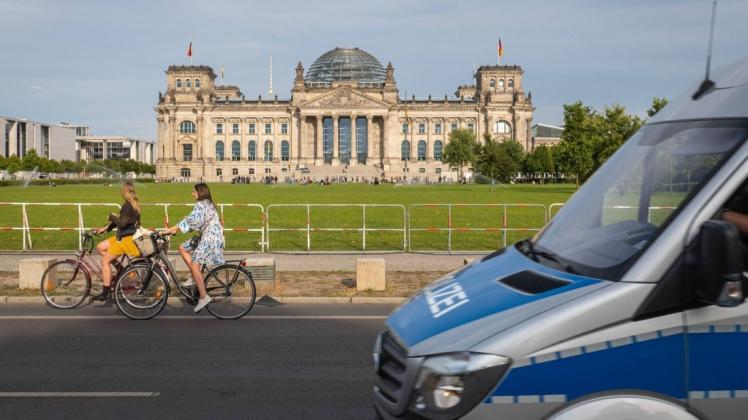 Im Deutschen Bundestag wurde ein verdächtiges Paket entdeckt. Der Inhalt – so stellt sich nun heraus – ist harmlos. (Symbolbild)