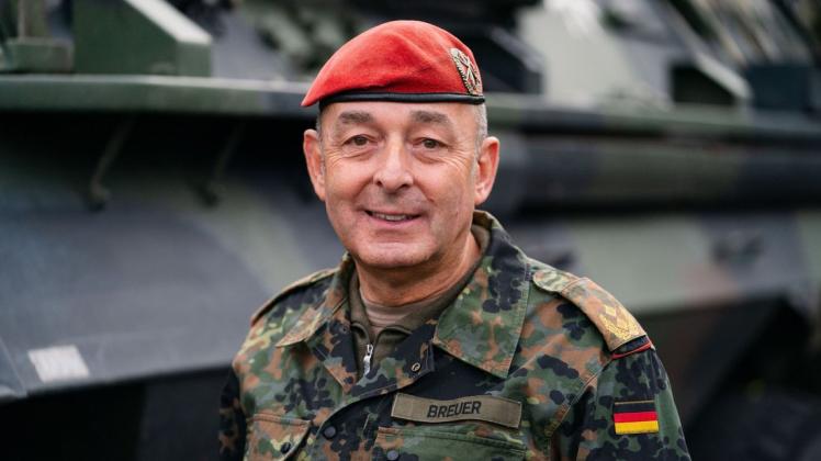 Der Kommandeur des Kommandos Territoriale Aufgaben, Generalmajor Carsten Breuer, soll laut eines Medienberichts die Leitung des Corona-Krisenstabes übernehmen.