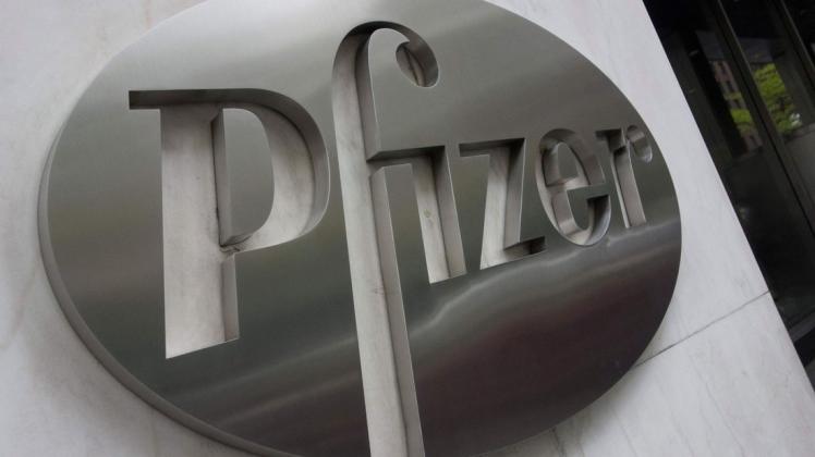 Das Unternehmen Pfizer hat Testergebnisse zu seiner Anti-Corona-Pille veröffentlicht.