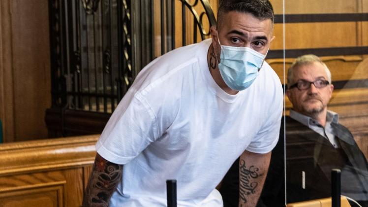 Anis Mohamed Youssef Ferchichi, bekannt als Rapper Bushido, streitet vor Gericht mit dem Chef einer bekannten arabischstämmigen Großfamilie. Anis Mohamed Youssef Ferchichi, bekannt als Rapper Bushido, streitet vor Gericht mit dem Chef einer bekannten arabischstämmigen Großfamilie.