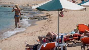 Urlaub in Griechenland: Das Land verschwindet komplett von der Liste der Corona-Hochrisikogebiete.