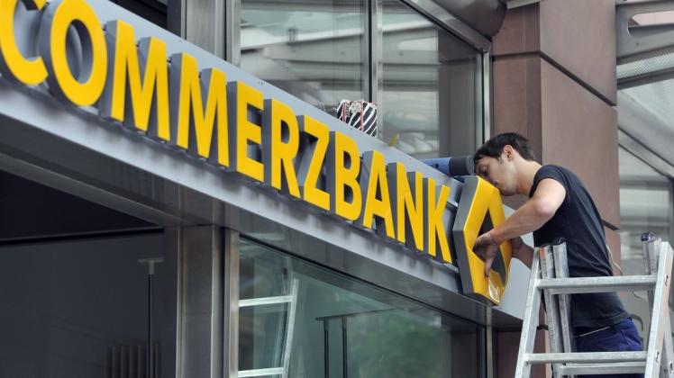 Die Bank verkleinert ihre Präsenz in Deutschland von 1000 auf 800 Geschäftsstellen.