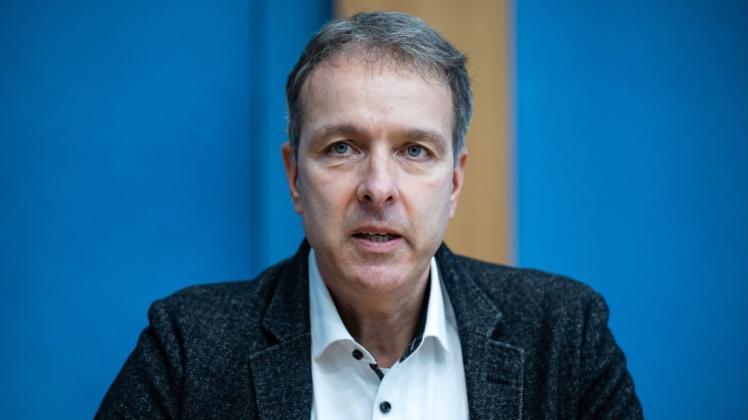 Jörg Dötsch, Direktor der Klinik für Kinder- und Jugendmedizin an der Uniklinik Köln, äußert sich in der Bundespressekonferenz.