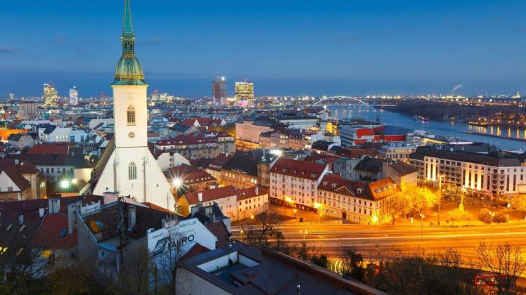 Die Kathedrale Sankt Martin in Bratislava: Wer aus der Slowakei einreist kommt ab Sonntag aus einem Hochrisikogebiet.