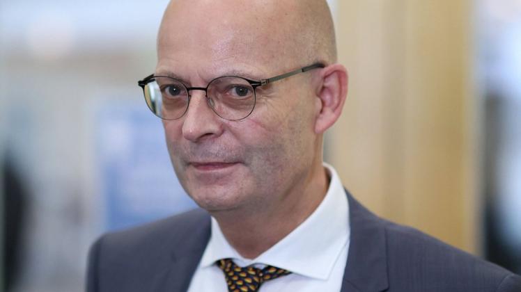 Impfaffäre: Halles Oberbürgermeister Bernd Wiegand (parteilos) wurde suspendiert.