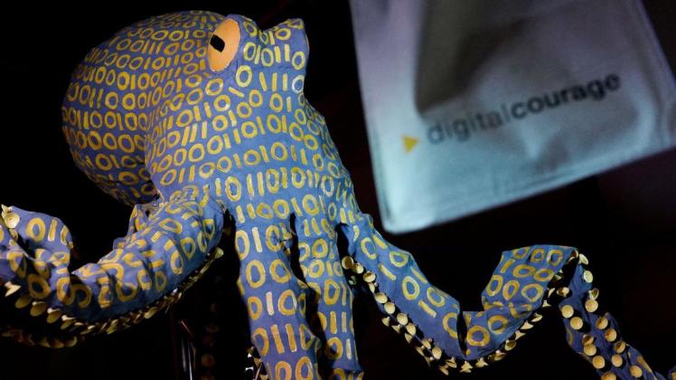 Der Verein Digitalcourage vergibt jährlich Preise an besondere "Datenkraken". Foto: dpa/Peter Endig