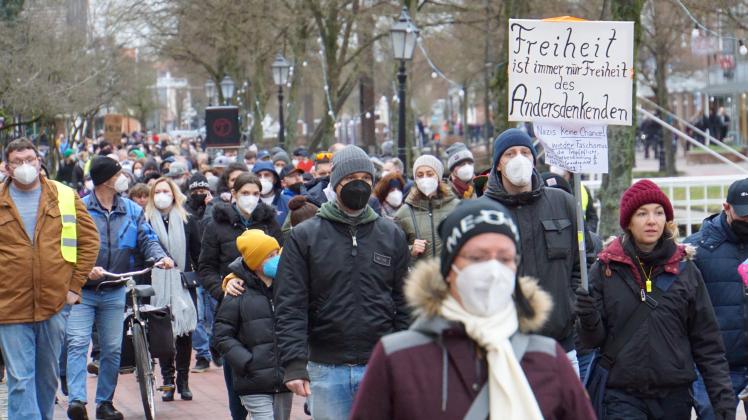 Eine Demonstration gegen die Corona-Maßnahmen fand in Papenburg statt.