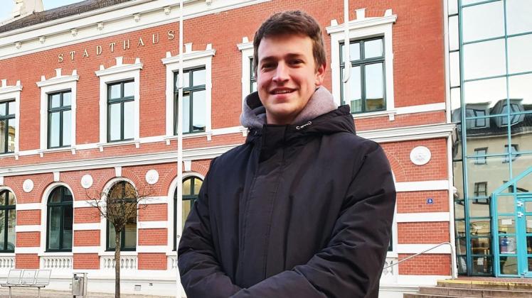 Jonas Ueberschaer (22) will Bürgermeister in Bad Oldesloe werden