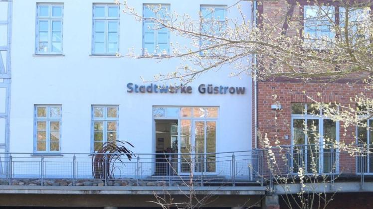 Die Stadtwerke Güstrow warnen vor unseriösen Anrufen. Die Stadtwerke Güstrow warnen vor unseriösen Anrufen.