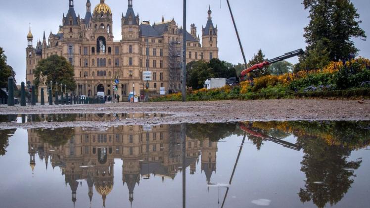 Für die Abgeordneten im Schweriner Schloss wird keine Extrawurst gebraten. Für die Abgeordneten im Schweriner Schloss wird keine Extrawurst gebraten.