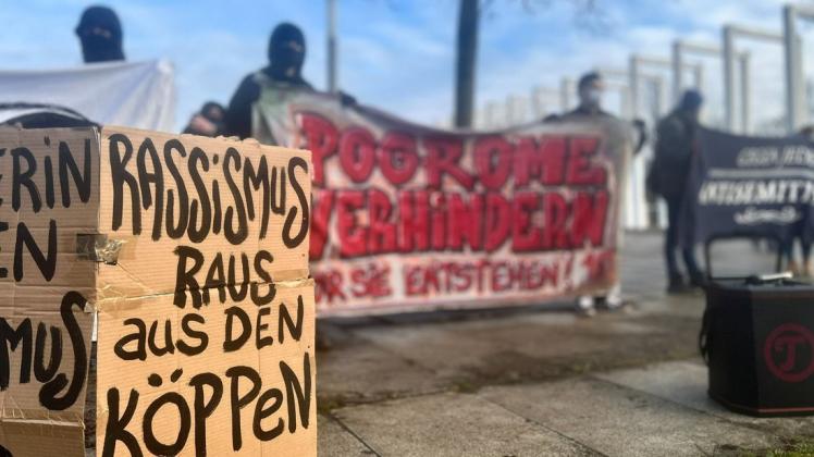 Protest gegen Corona-Demos in Schwerin