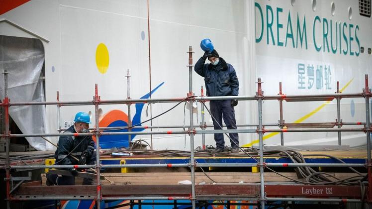 Die internationale Werftenkrise hat auch die Standorte der MV Werften erfasst. Die Fertigstellung der "Global Dream" bleibt ungewiss.