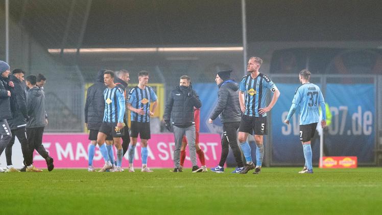 Frust nach drei Niederlagen aus den letzten vier Spielen beim SV Waldhof Mannheim.