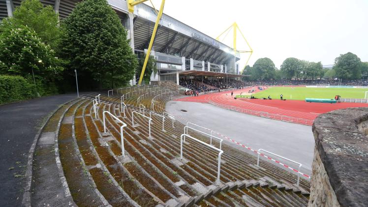 Das Stadion Rote Erde: Heimspielstätte der U23 von Borussia Dortmund. 