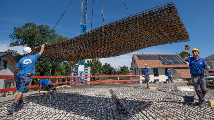 Der Bau-Boom im Emsland hält an und so wird aktuell auf vielen Baustellen gearbeitet.