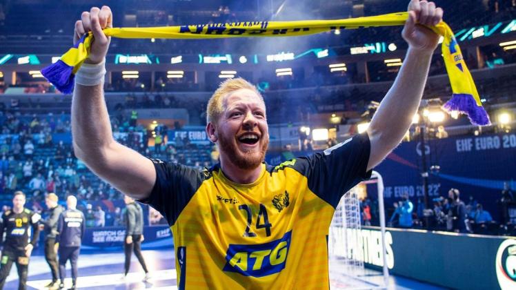 Am Ziel seiner Träume: der schwedische Handball-Europameister Jim Gottfridsson.