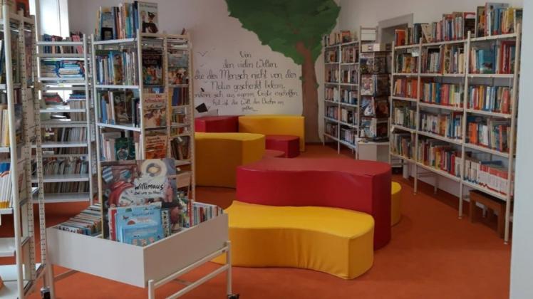 Die neuen Sitzmöbel im umgebauten Leseraum für Kinder lassen sich individuell zusammenstellen.
