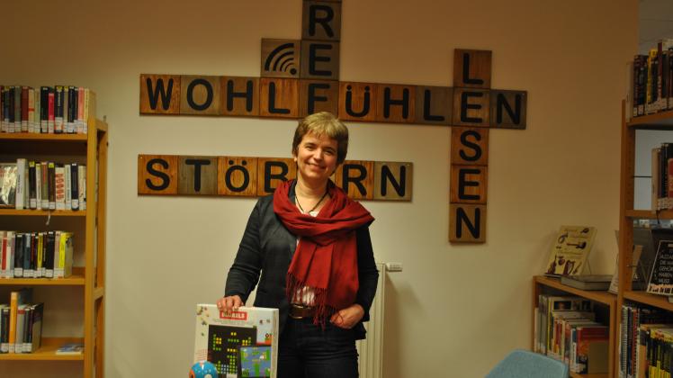 Die Stadtbücherei und das Medienpädagogische Zentrum haben eine neue Leitung: Die Diplom-Bibliothekarin Ulrike Mensching, zuletzt in Buxtehude tätig, hat Mitte Januar übernommen.